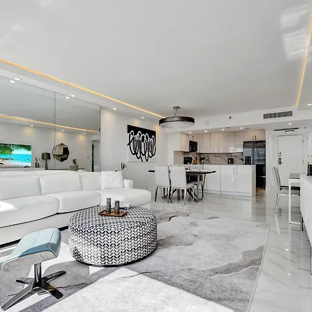 Luxury Oceanfront Condo Magnificent Views 701